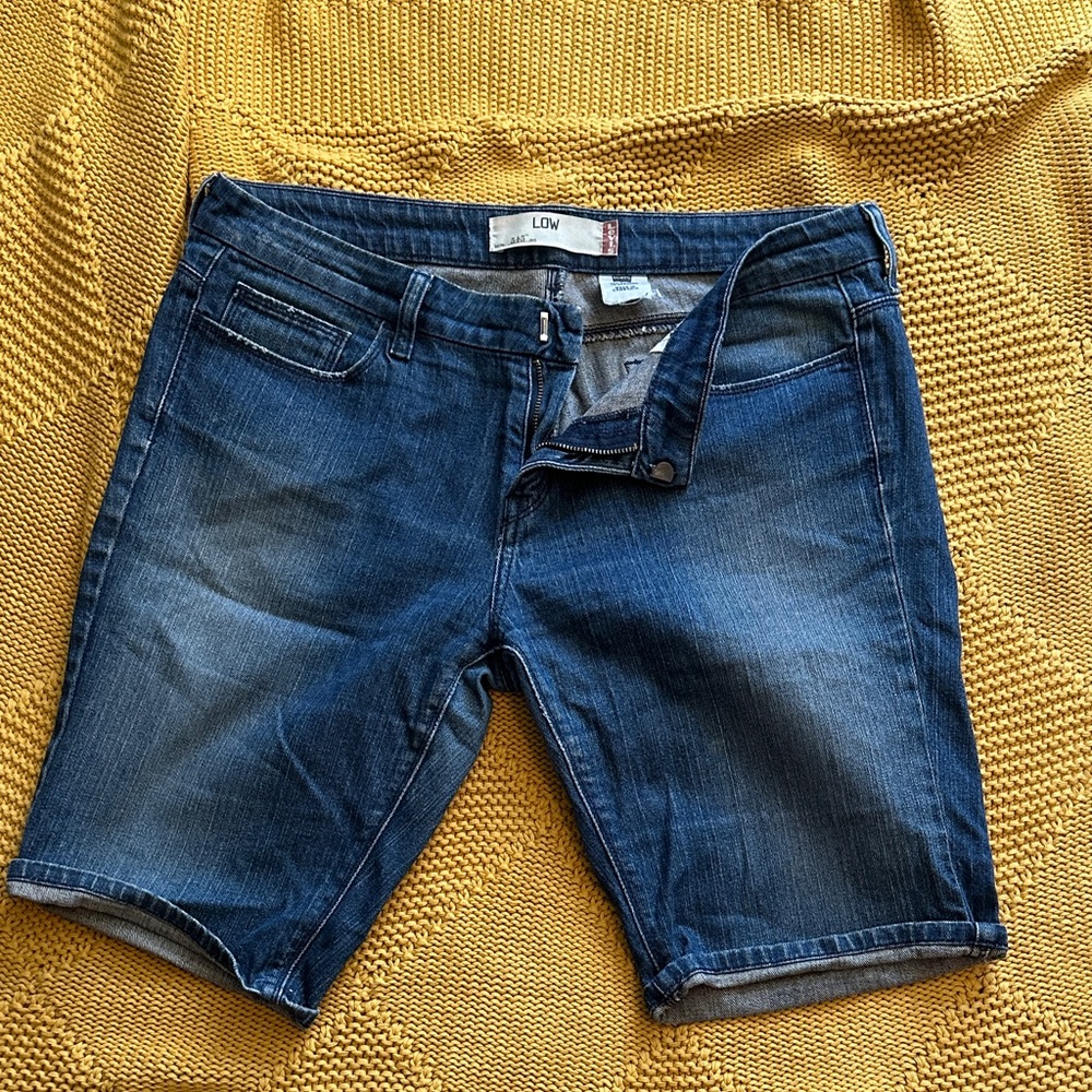 Levi's Dark Blue Low-Rise Denim Shorts - 545